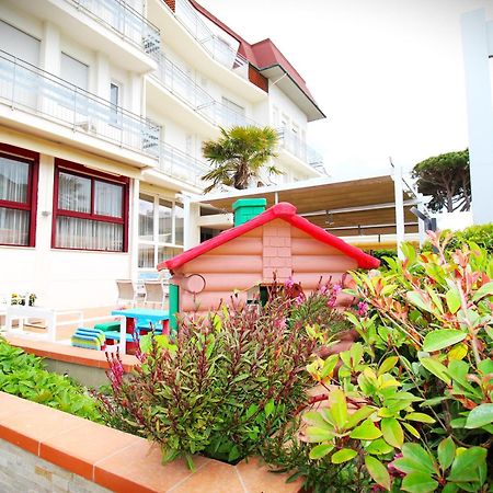 Hotel Manuela Cervia Exterior photo
