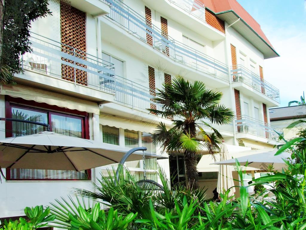 Hotel Manuela Cervia Exterior photo